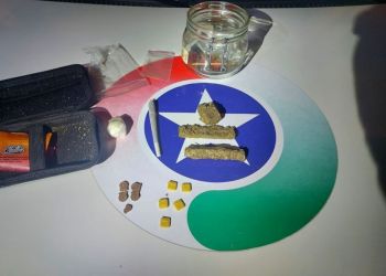 Polícia apreende ecstasy, cocaína e maconha após abordagem em veículo em Erval Velho