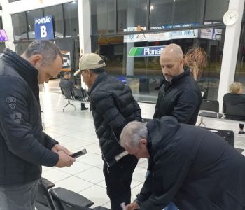 Polícia Civil e DIC de Joaçaba prendem homem que trazia drogas de Balneário Camburiú.