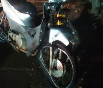 Homem é socorrido após colidir moto em cerca em Catanduvas