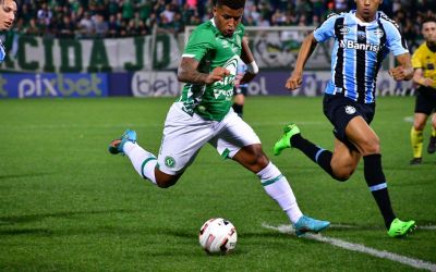 Mais de 11 mil torcedores assistem à Chapecoense e Grêmio na Arena Condá