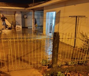 Corpo de Bombeiros auxilia moradores por causa das fortes chuvas registradas