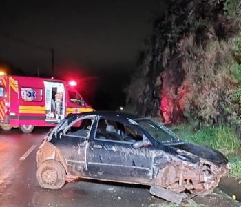 Motorista não é encontrado após capotamento de veículo no Meio-Oeste