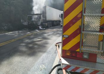 Acidente envolvendo caminhão e moto na BR 282 em Vargem Bonita, deixa um óbito.