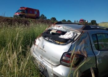 Colisão entre veículos deixa casal ferido na BR-282