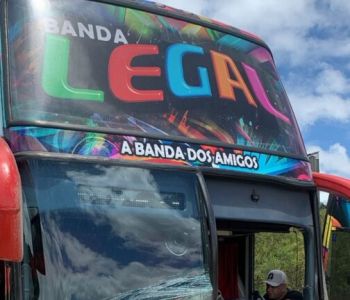 Ônibus Banda Legal sofre acidente em Santa Catarina