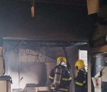 Incêndio em fritadeira elétrica danifica cozinha de pastelaria