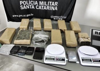  Reclamação por perturbação do sossego resulta em apreensão de mais de 9 kg de maconha