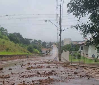 Temporal causa alagamentos e deslizamentos em Vargeão