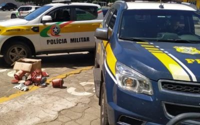 Polícia apreende 1kg de cocaína em fundos falsos de garrafas térmicas