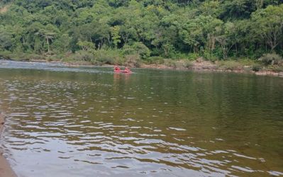 Encontrado corpo de adolescente que caiu de colchão inflável no Rio do Peixe