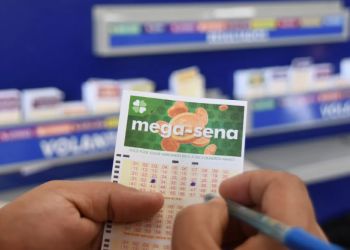 Mega-Sena acumula e paga 14 milhões no próximo concurso