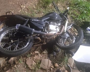 Acidente deixa motociclista com suspeita de traumatismo craniano encefálico