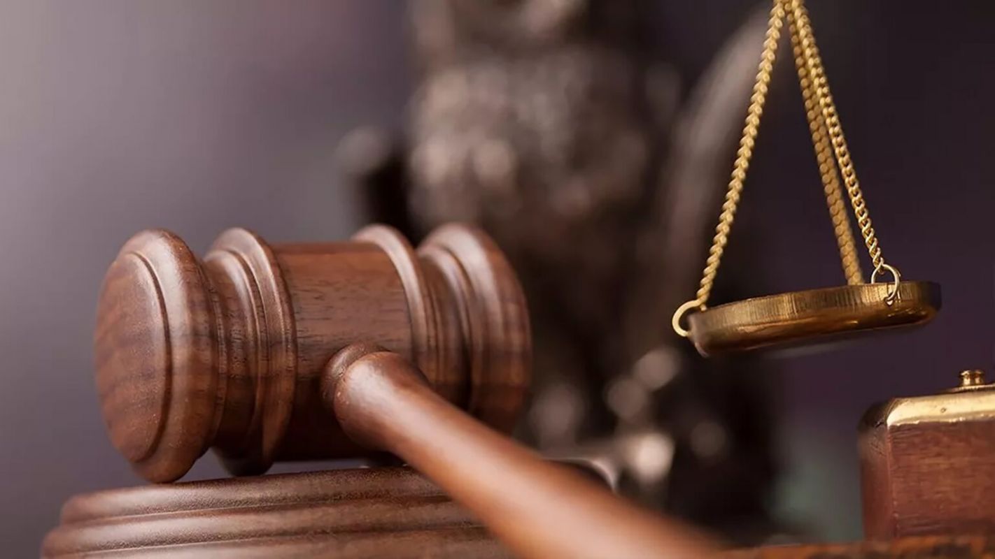 Jovem é condenada por matar o filho recém-nascido e enterrar o corpo nos fundos de casa em SC