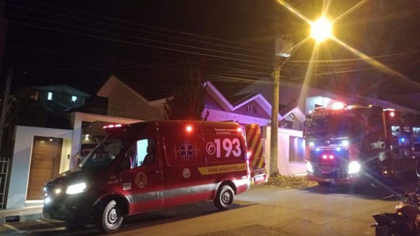 Homem é resgatado em estado grave depois de trabalho de impermeabilização em local fechado