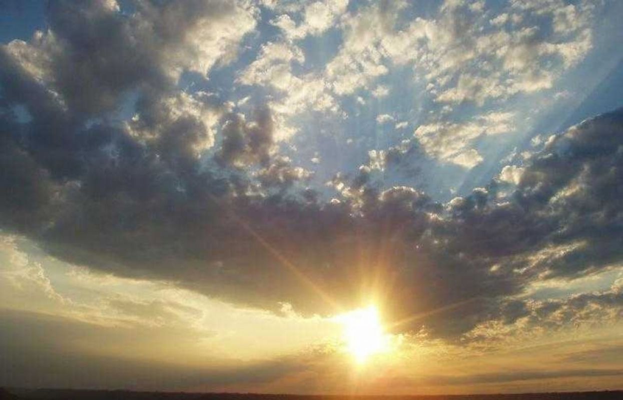 Semana começa com sol e calor, mas terá retorno de chuva e temporais; confira a previsão