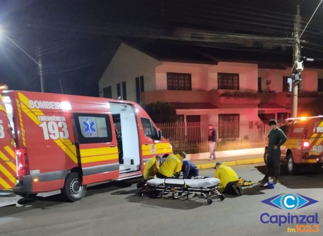 Colisão entre carro e moto fere motociclista