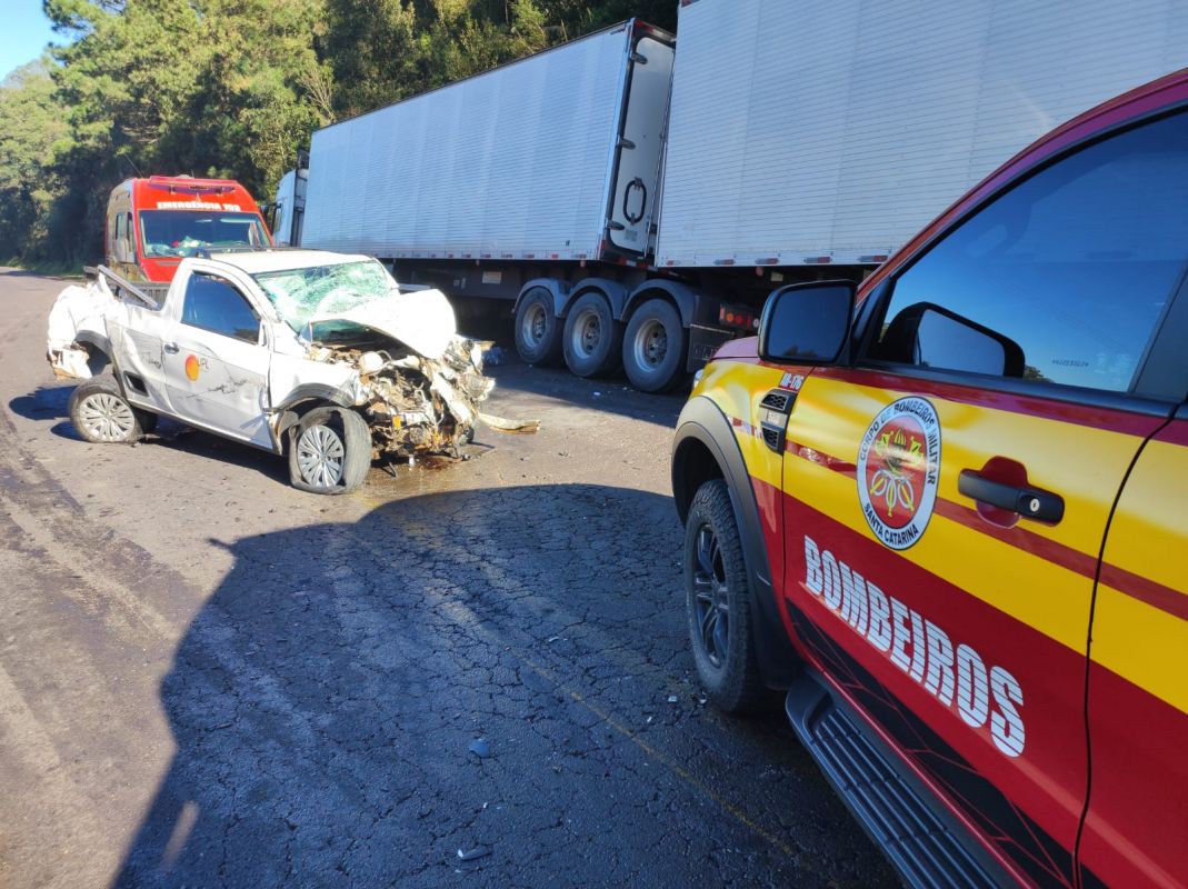 Acidente envolvendo três veículos deixa uma vítima fatal em Vargem Bonita