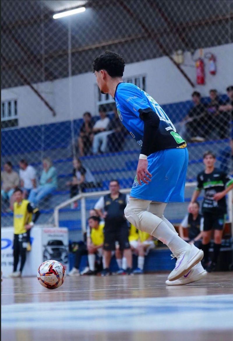 Das categorias de base ao profissional: Matheus Veiga é promovido à equipe principal da AFC